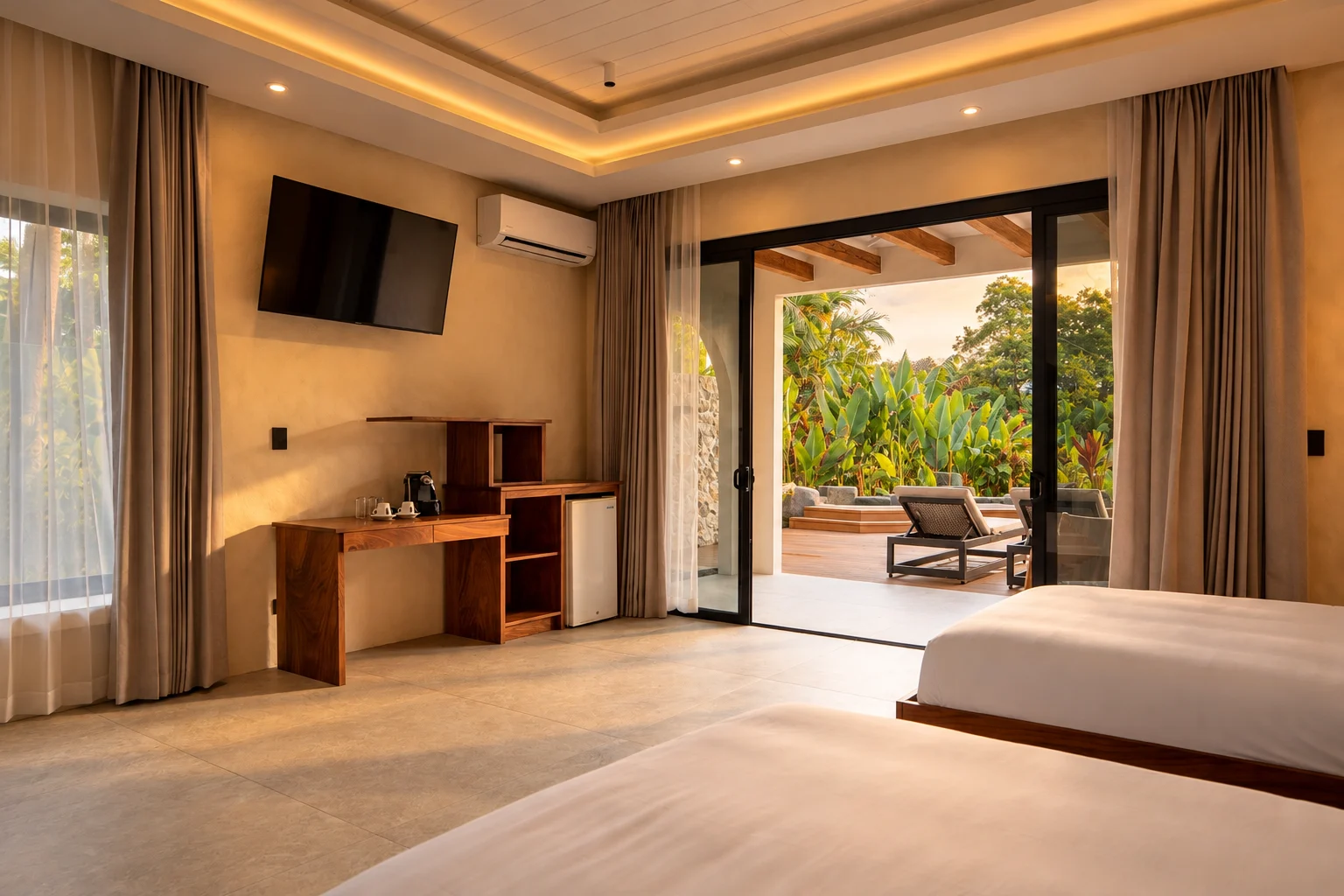 Dormitorio y terraza al atardecer